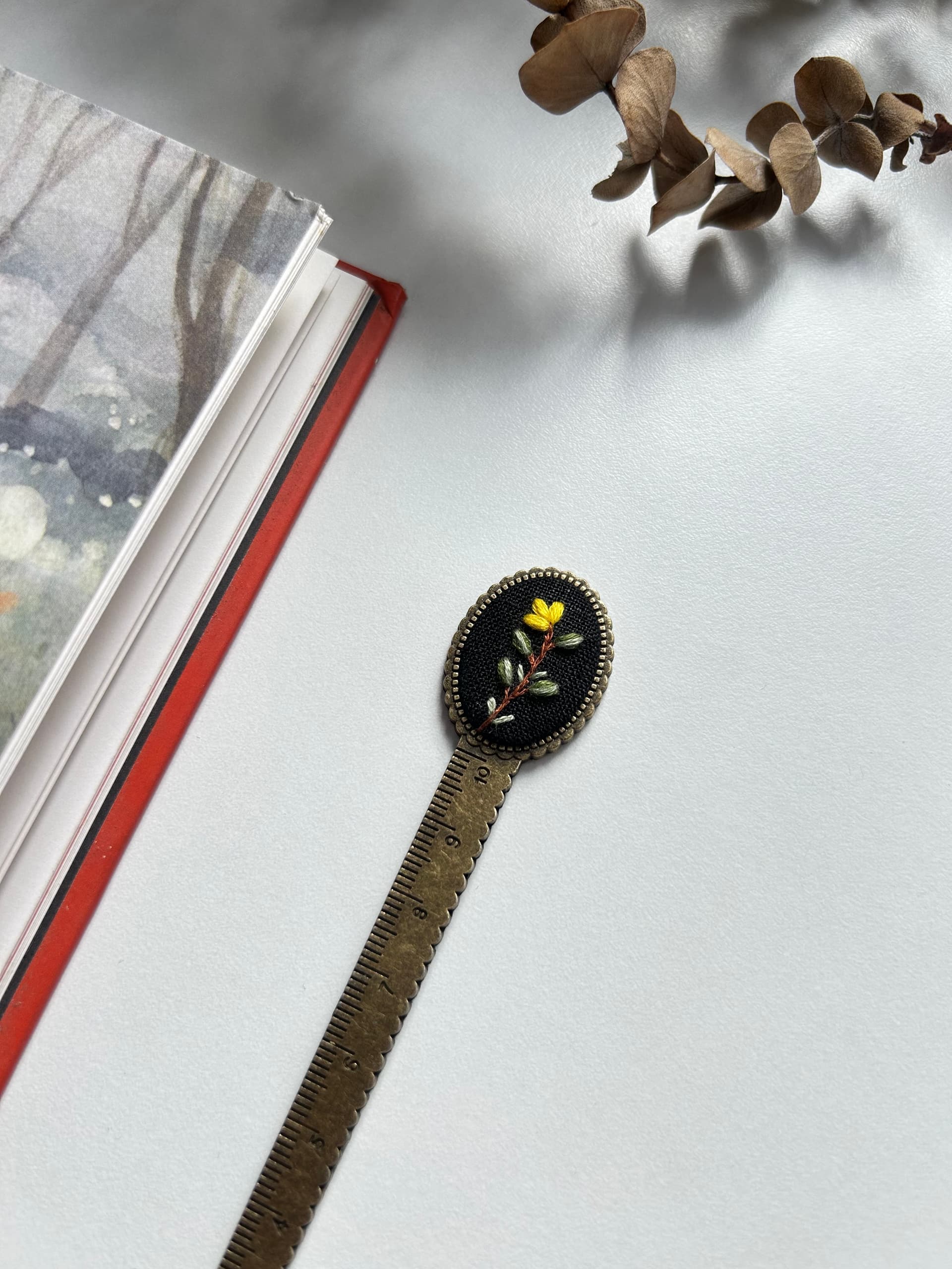 Flower vein bookmark  view 3