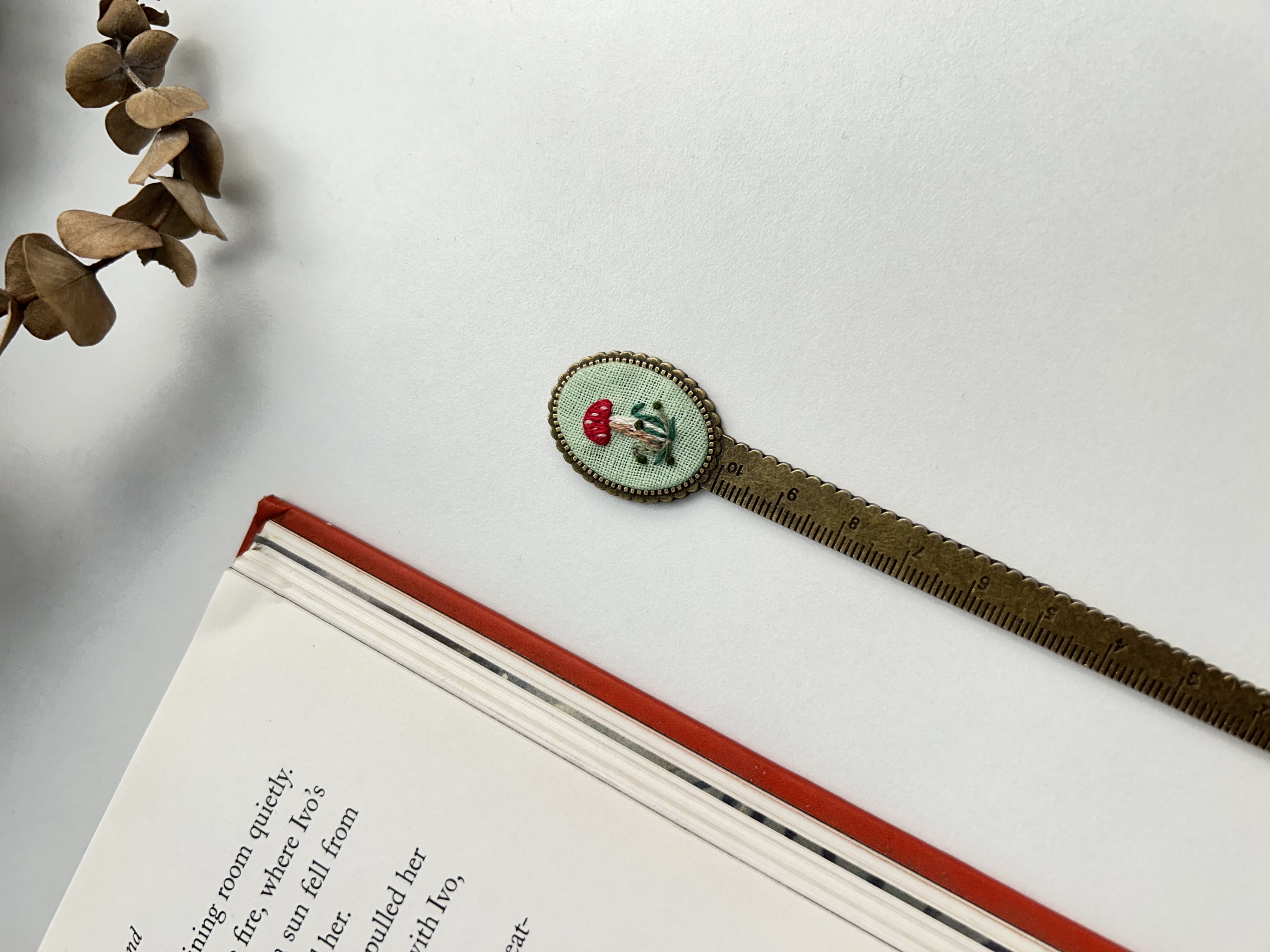 Oval Mashroom scale bookmark  view 2