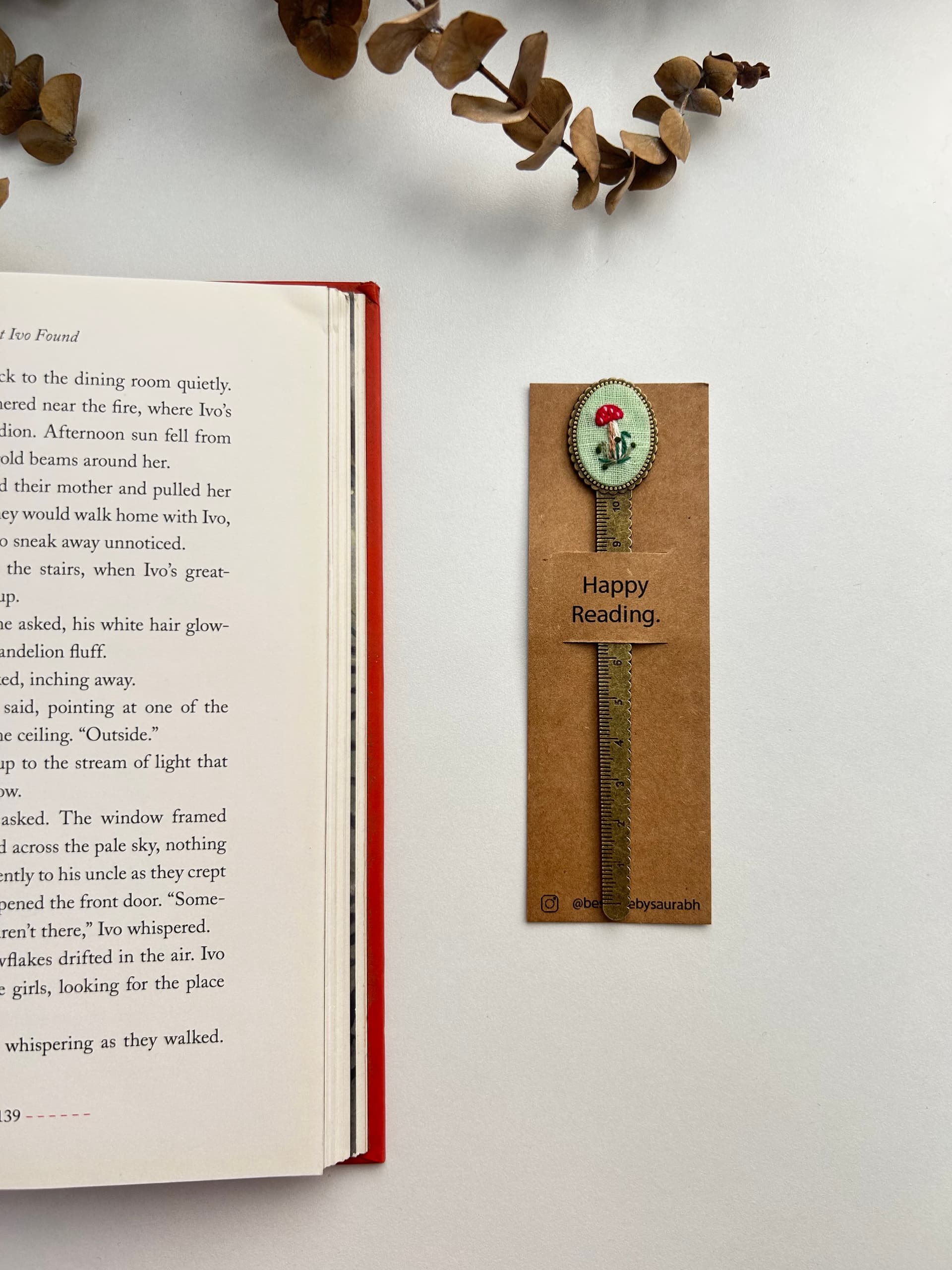 Oval Mashroom scale bookmark 