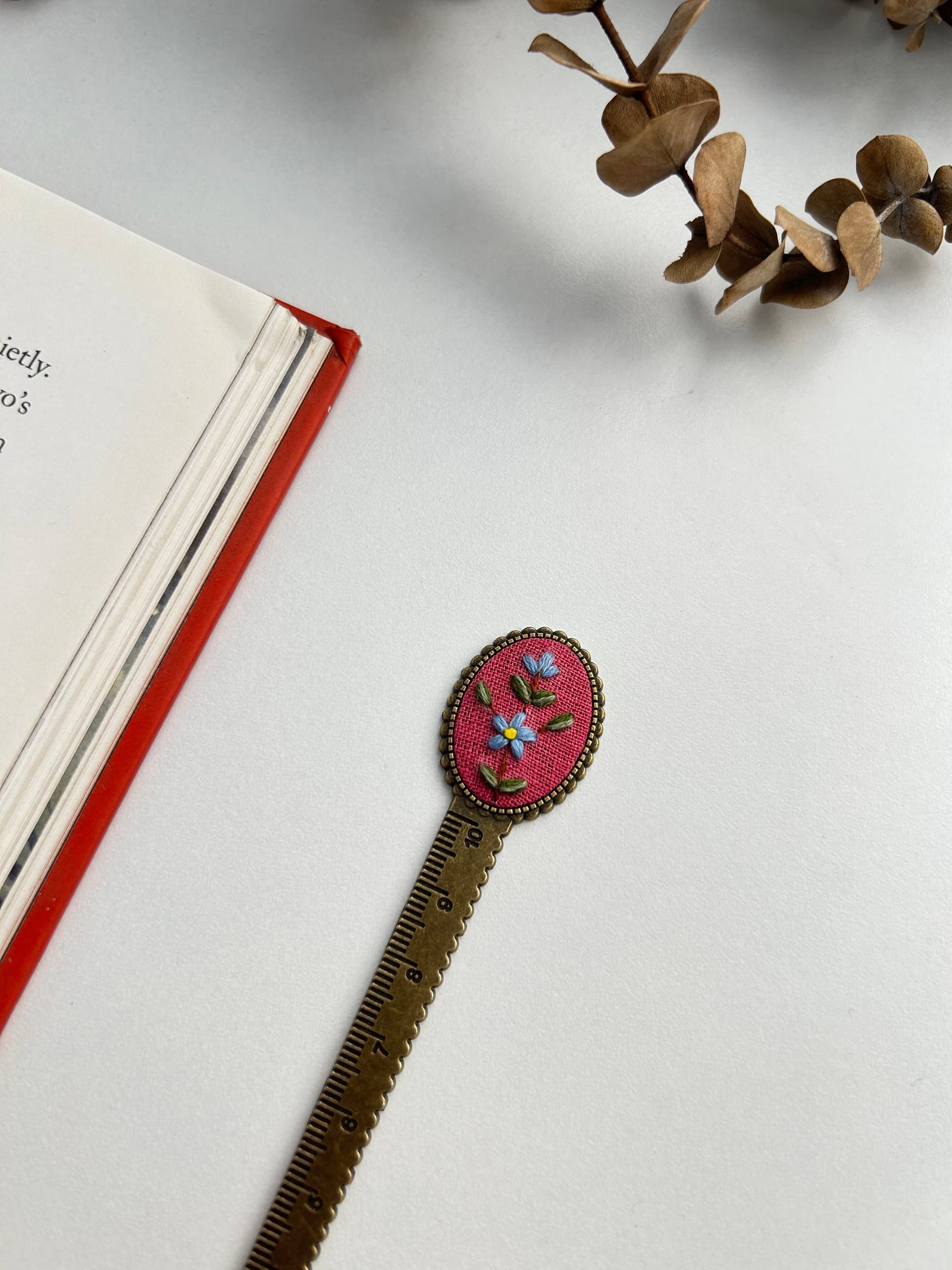 Flower scale bookmark view 2