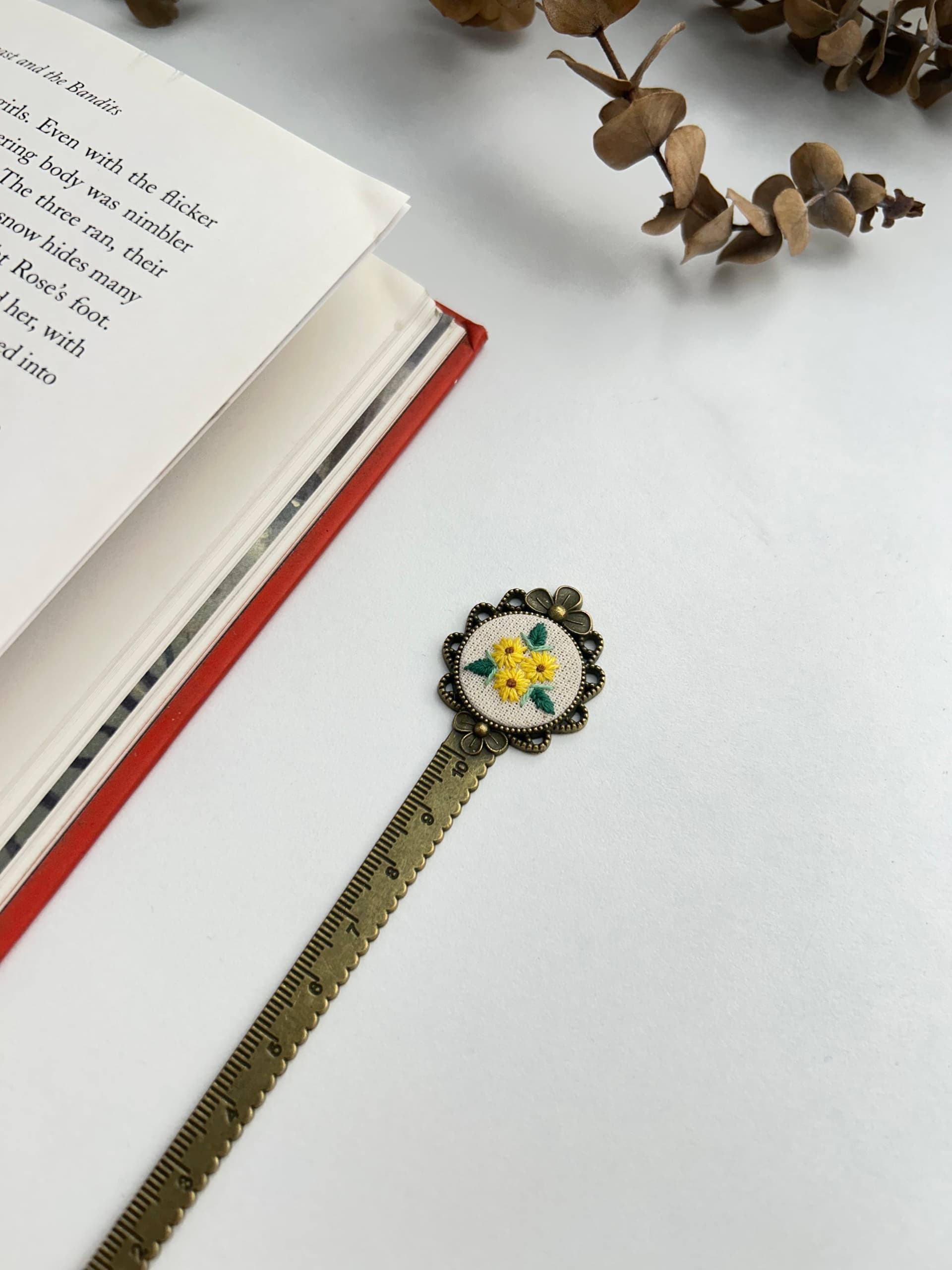 Sunflower scale bookmark view 3