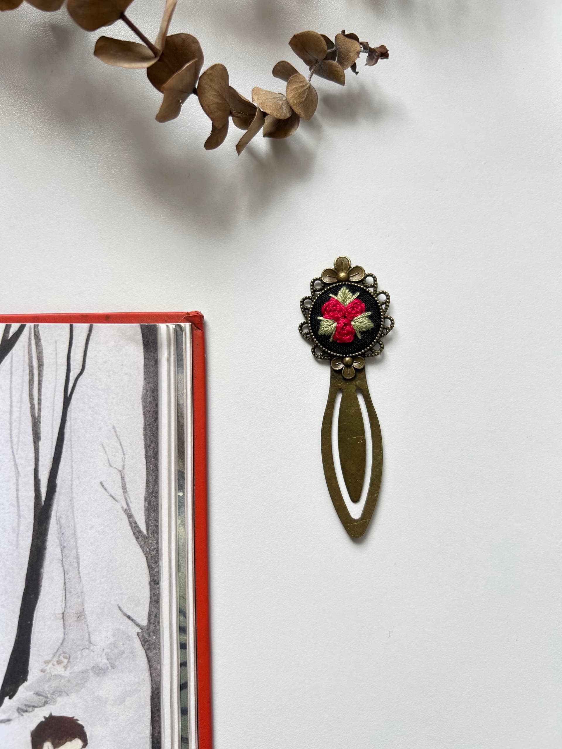 Oven wheel clip bookmark 
