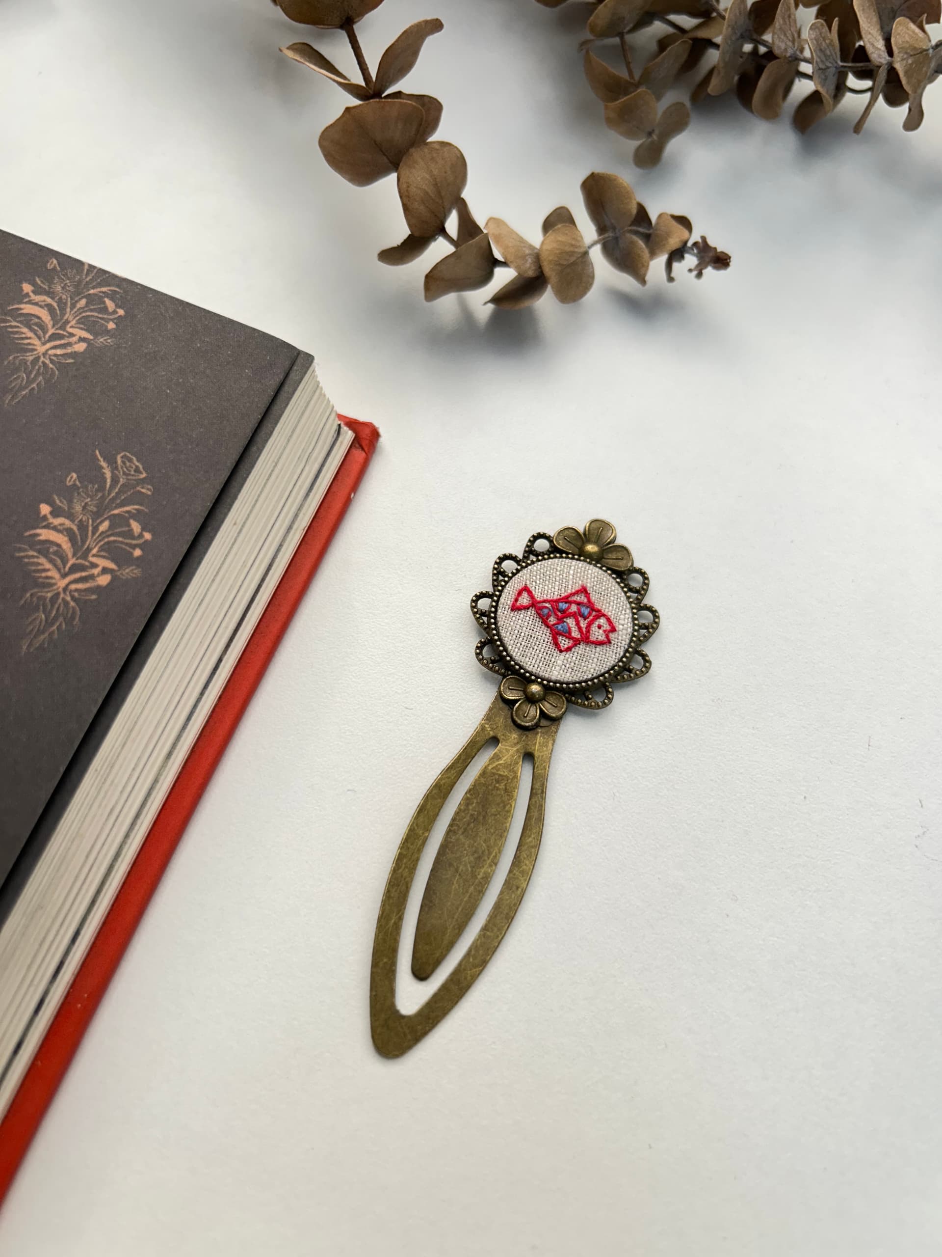 Fish bookmark view 3