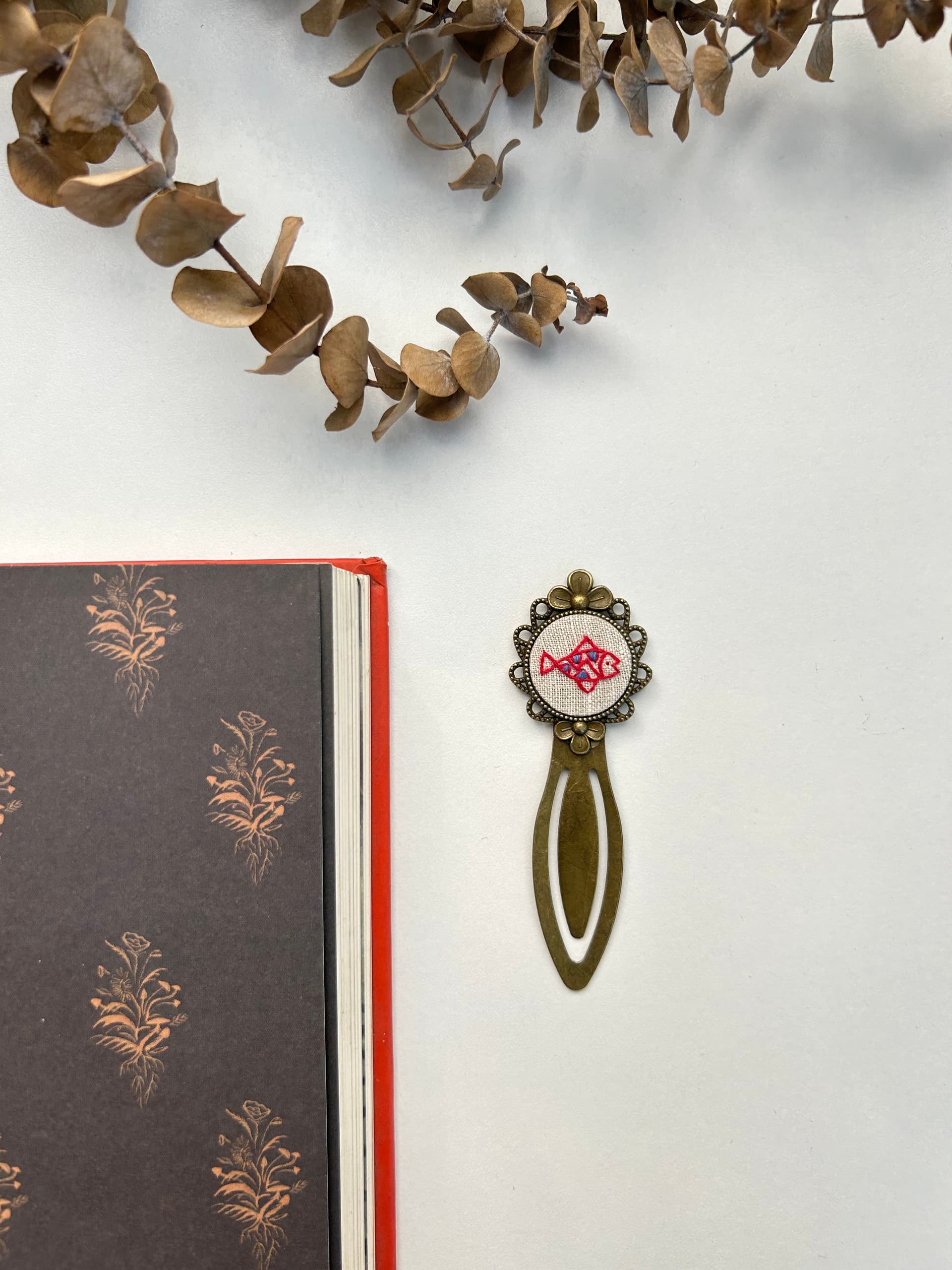 Fish bookmark view 1