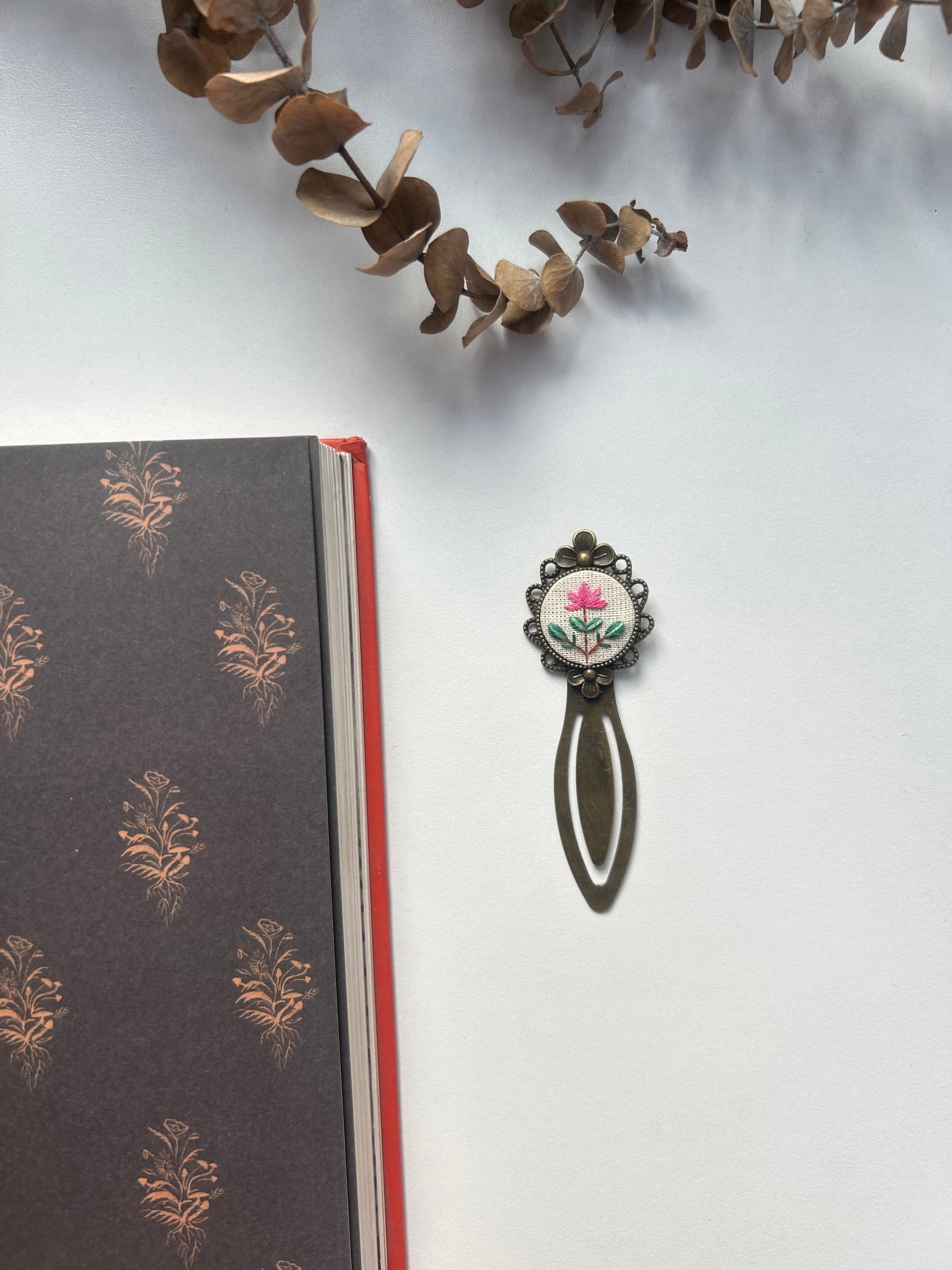 Lotus bookmark 