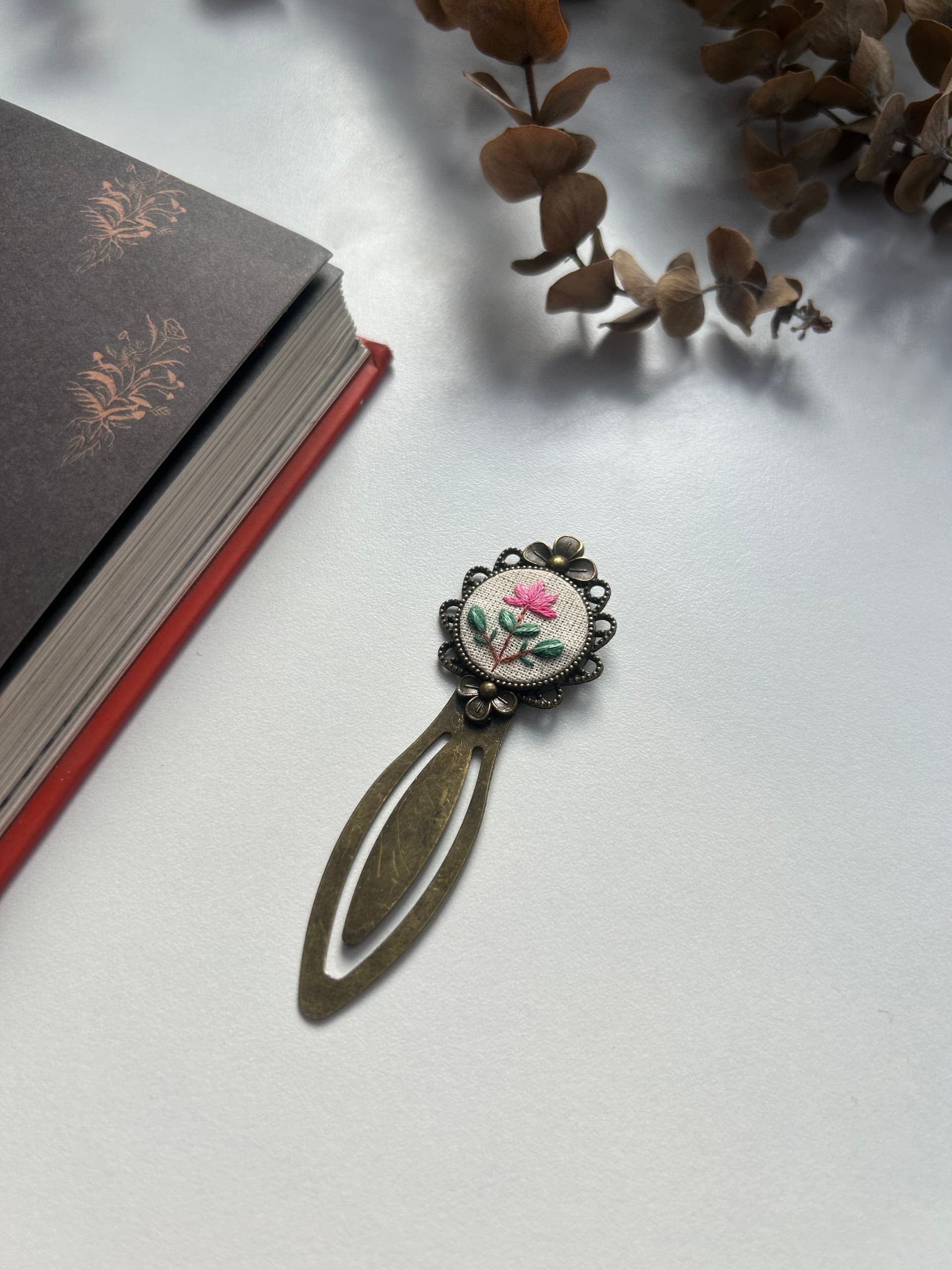 Lotus bookmark  view 2
