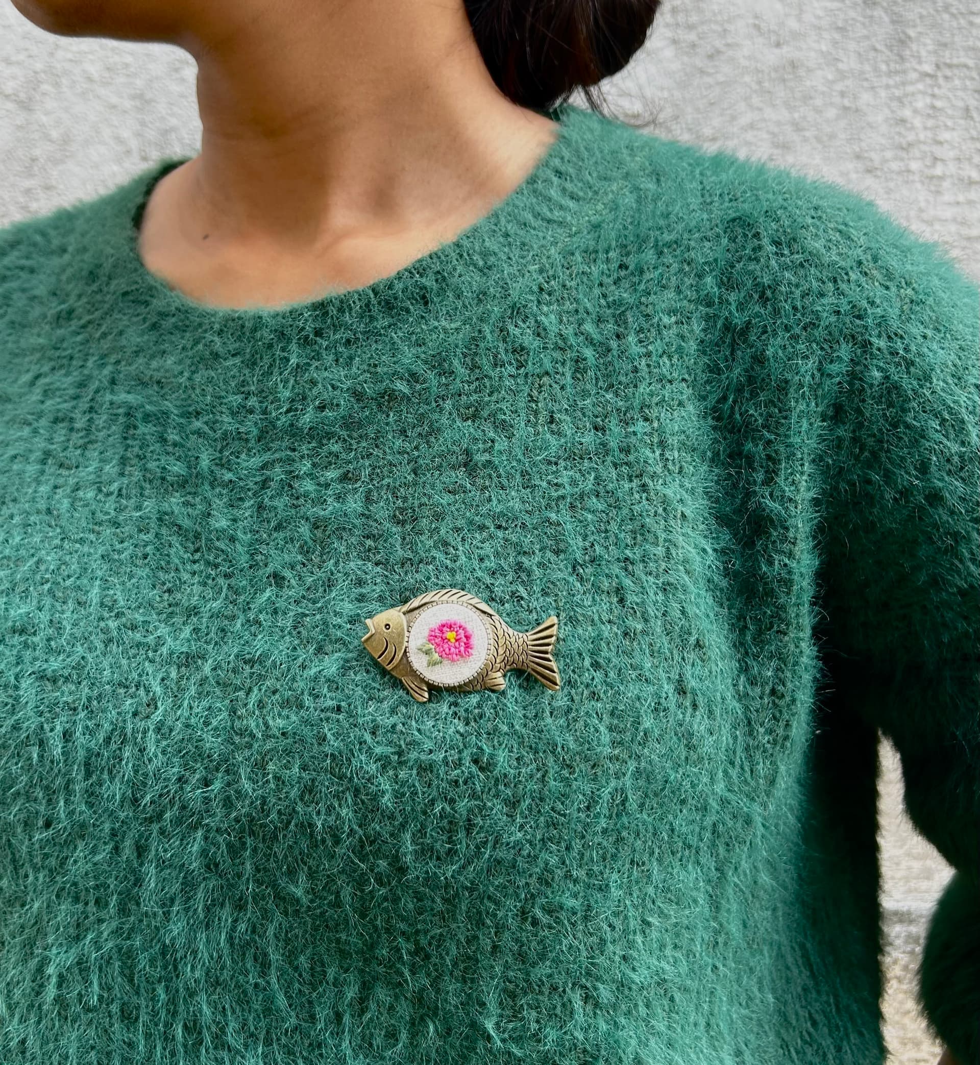 Fish Floral brooch view 2