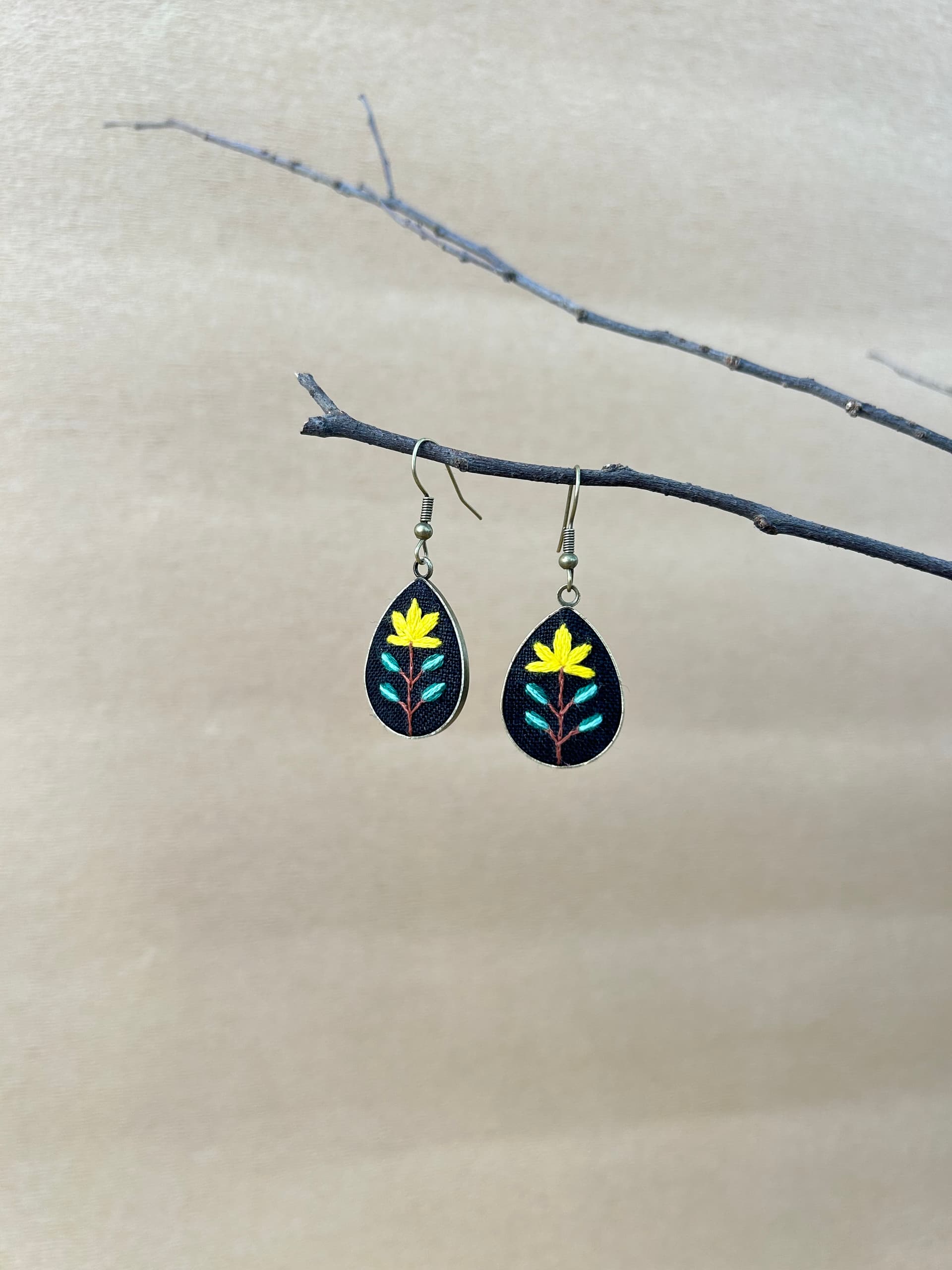 Lotus drop earrings 