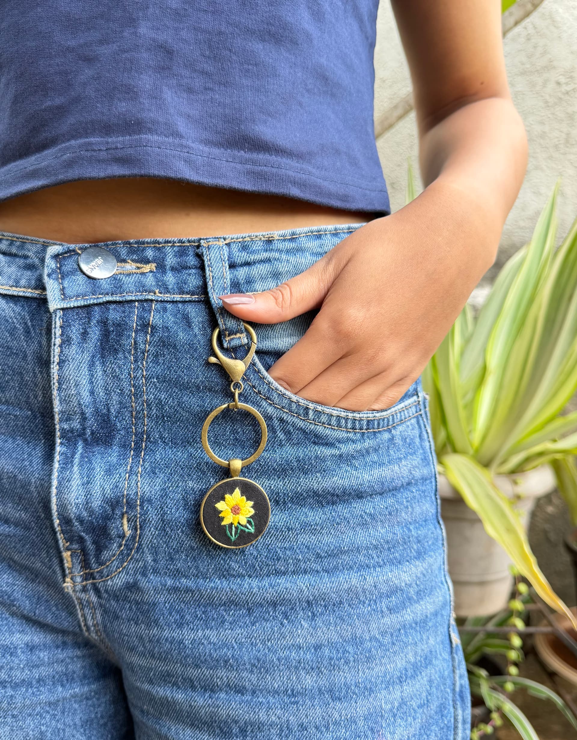Sunflower keychain view 1